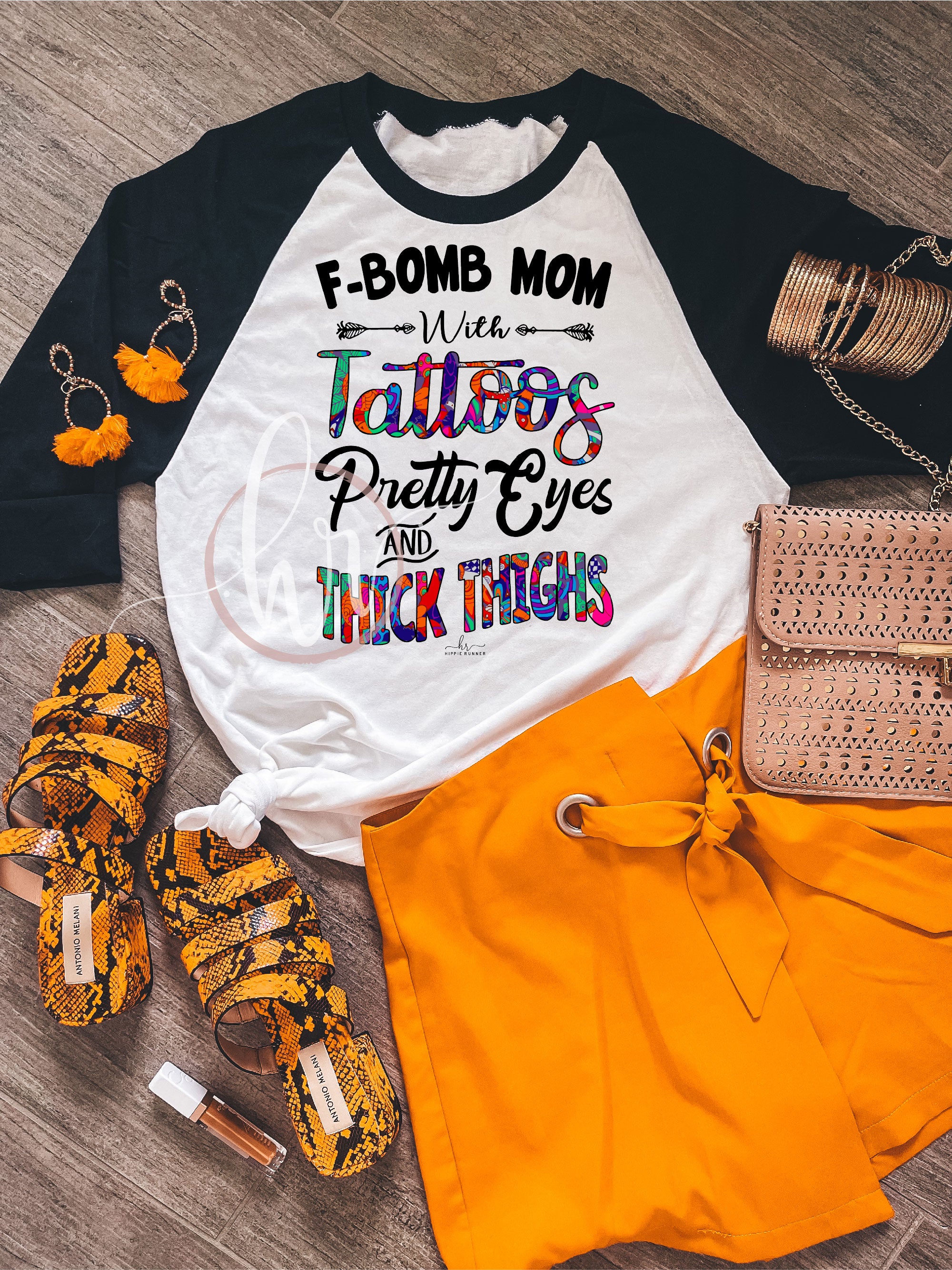 F-Bomb Mom With Tattoos Pretty Eyes & Thick Thighs – Hippie Runner